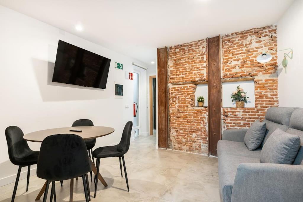 Appartement Flat In Lavapies At Street Level S23a *